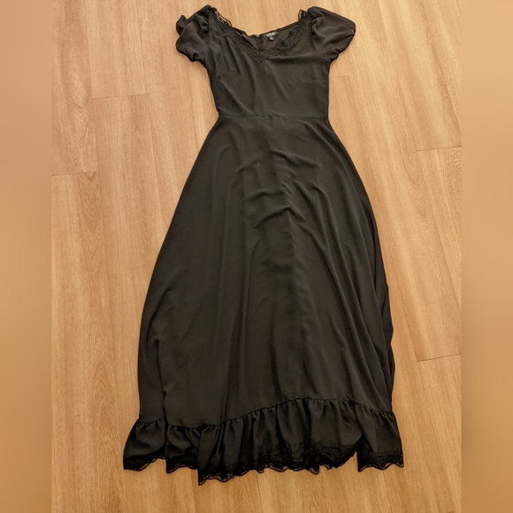 Widow dress. - Picture 1 of 4